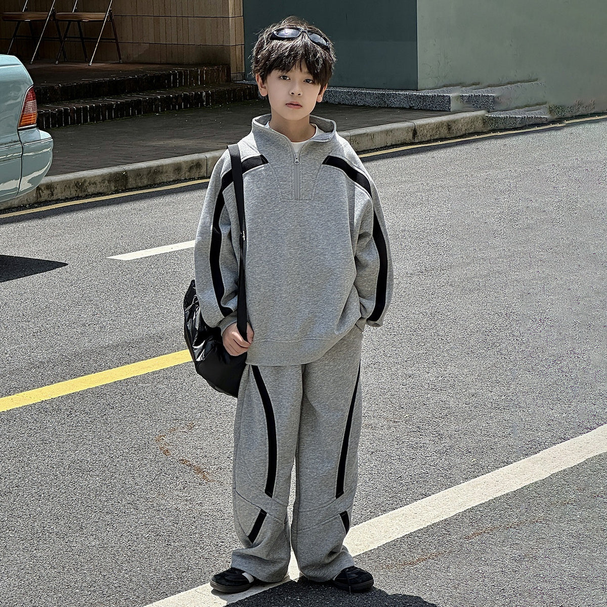 Boys' Stand Collar Hoodie Sports Set – Stylish Two-Piece Outfit for Kids