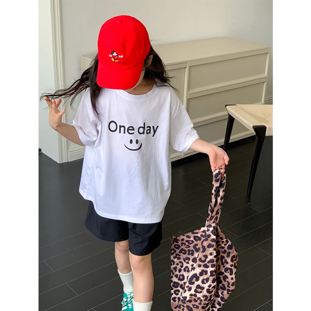 Girls' Loose Fit Short Sleeve T-Shirt – Casual Everyday Top for Kids