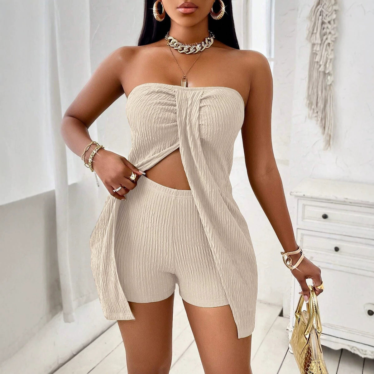 Sexy Strapless Knit Two-Piece Set with Shorts, Fashionable Waist-Baring Casual Women's Outfit