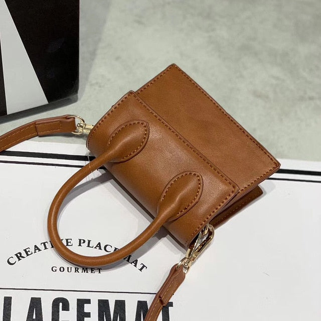 Mini Croc Pattern Chain Shoulder Bag