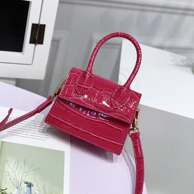 Mini Croc Pattern Chain Shoulder Bag