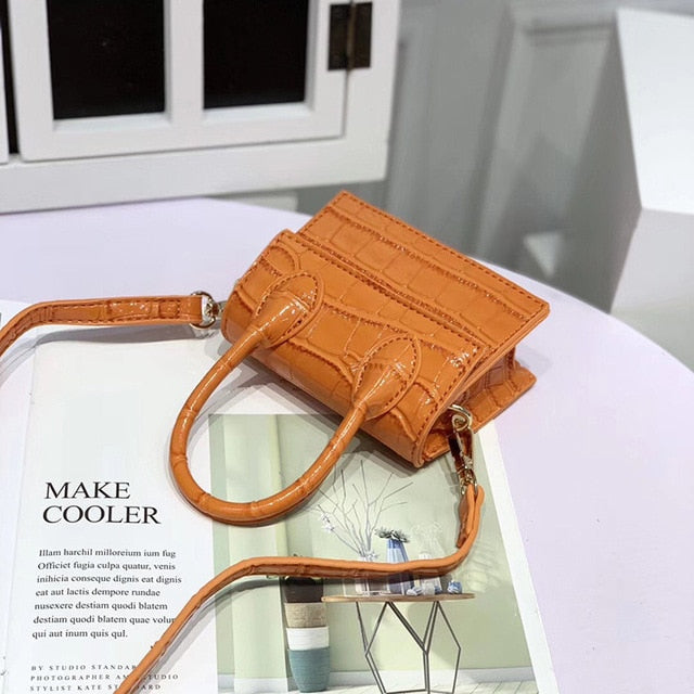 Mini Croc Pattern Chain Shoulder Bag
