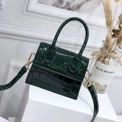 Mini Croc Pattern Chain Shoulder Bag